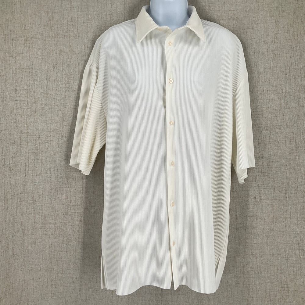 Zara Pleated Shirt Mens M Cream Plisse Short Sleeve Minimalist Vaca Breathable